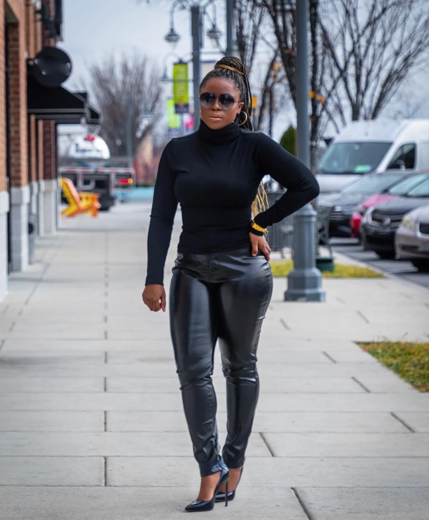 BLACK BUTTON UP FAUX LEATHER SKINNY PANTS