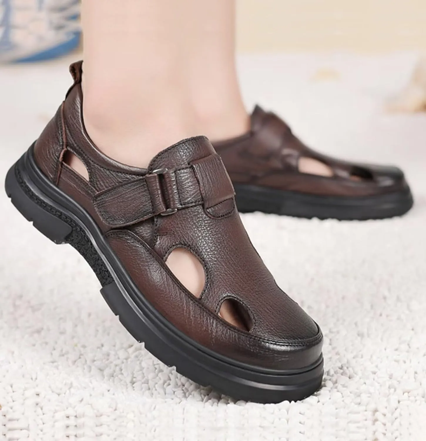 Mens Sports Sandals Leather Closed Toe Outdoor Beach Shoes Summer Business Sandals Breathable Hiking Trekking Walking Sandals