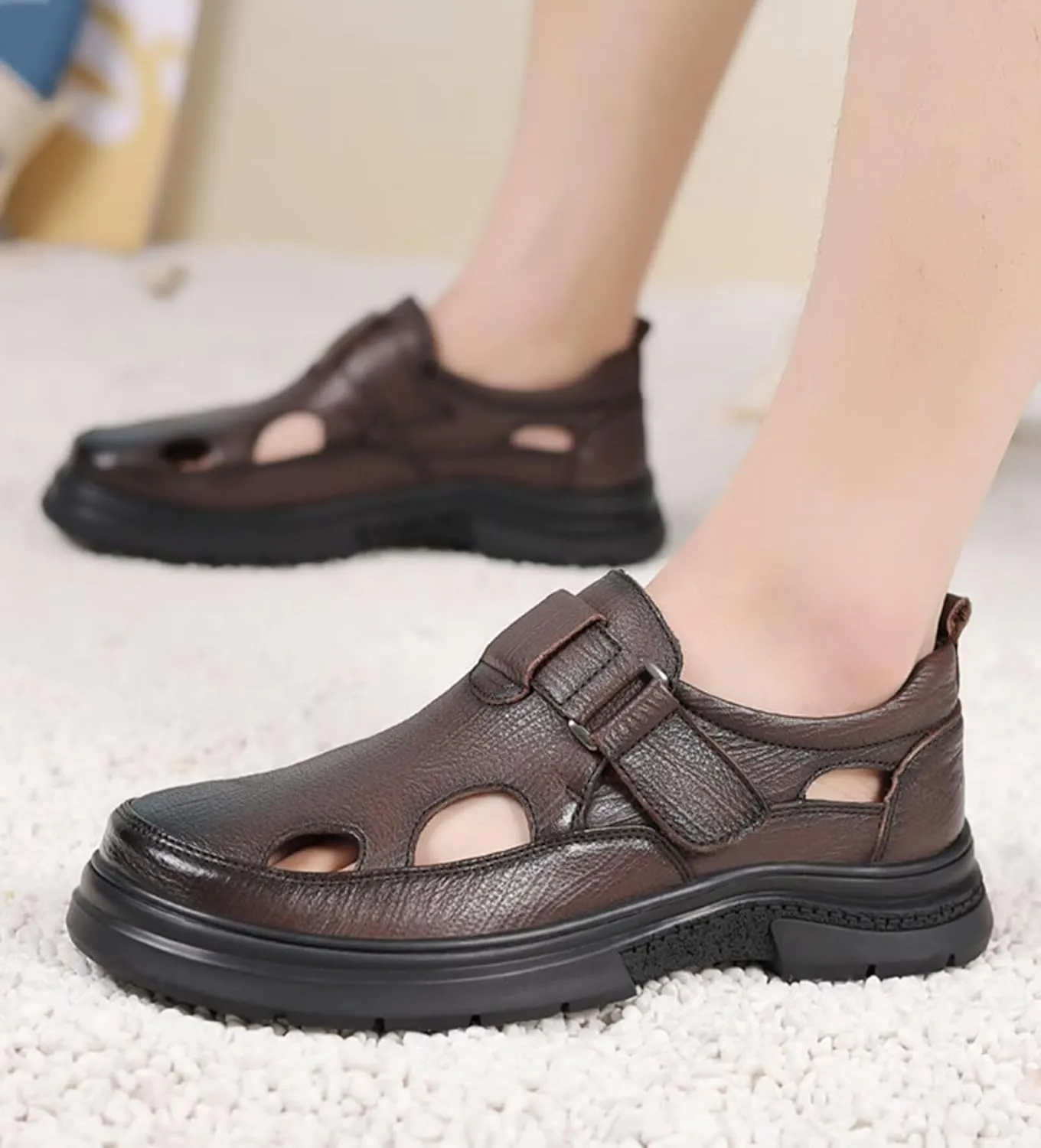 Mens Sports Sandals Leather Closed Toe Outdoor Beach Shoes Summer Business Sandals Breathable Hiking Trekking Walking Sandals