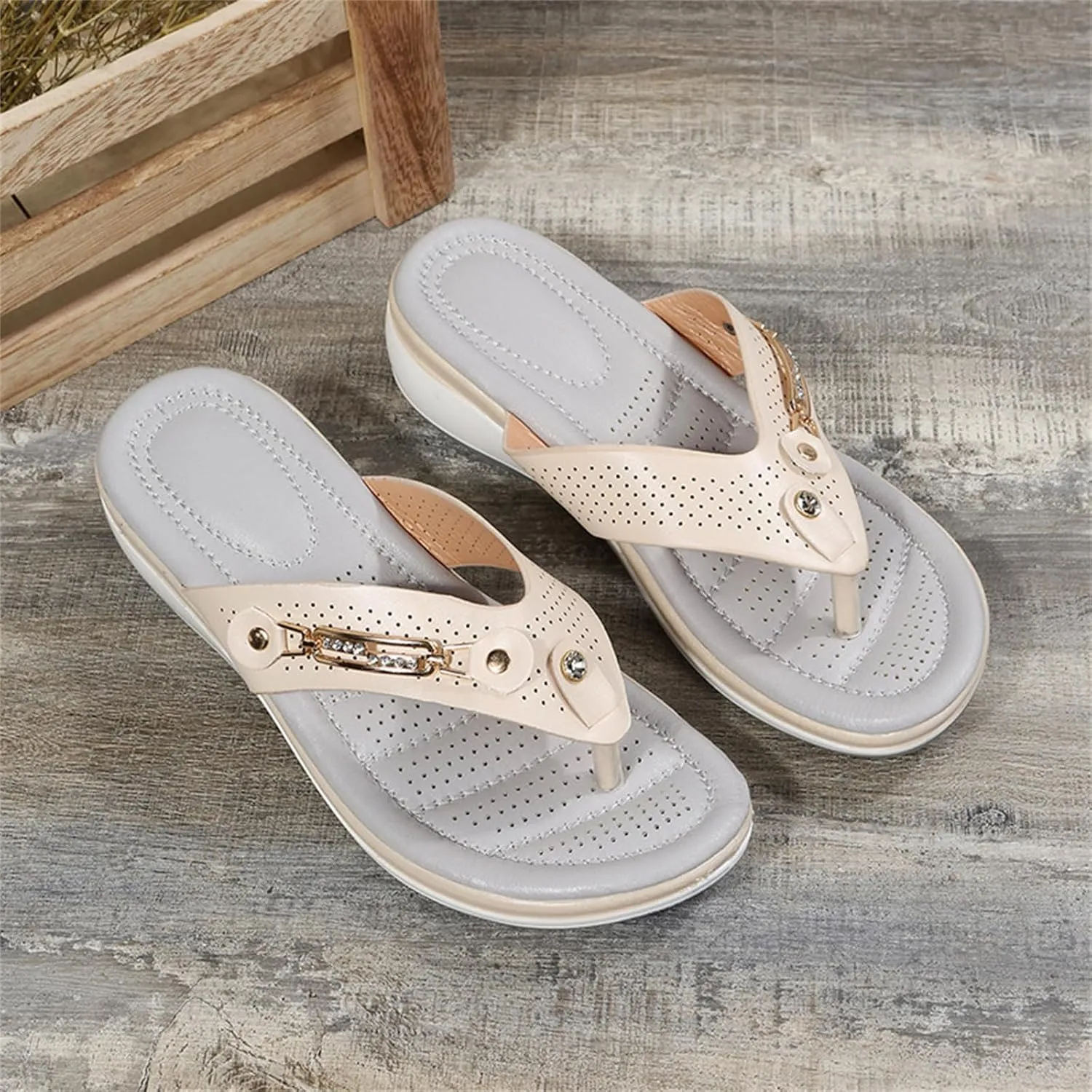 Orthopedic Sandals for Women Arch Support Flip Flops Summer Casual Hollow Metal Buckle Wedge Sandals Comfortable Walking Slippers