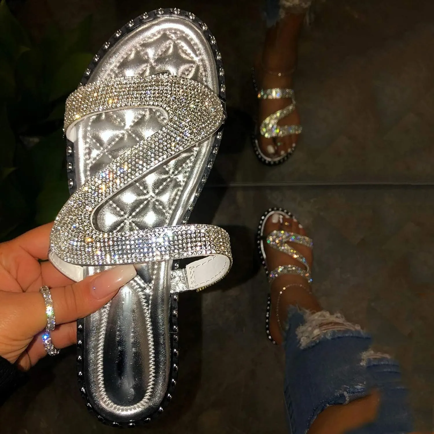 Shiny Rhinestone Flat Sandals for Women Open Toe Slip On Flip Flops Summer Outdoor Beach Travel Flats Party Club Shoes